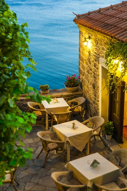 La Vie Nocturne et les Restaurants en Bord de Mer d'agadir